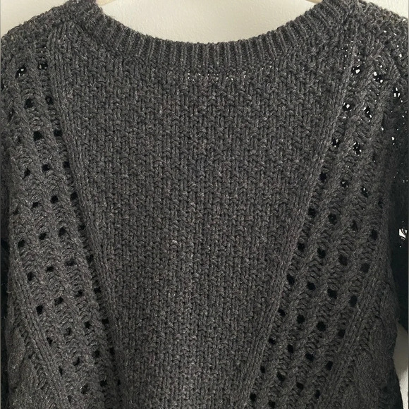 VINCE  Wool Cable Knit Gray Crewneck Sweater Size Small - Picture 4 of 12